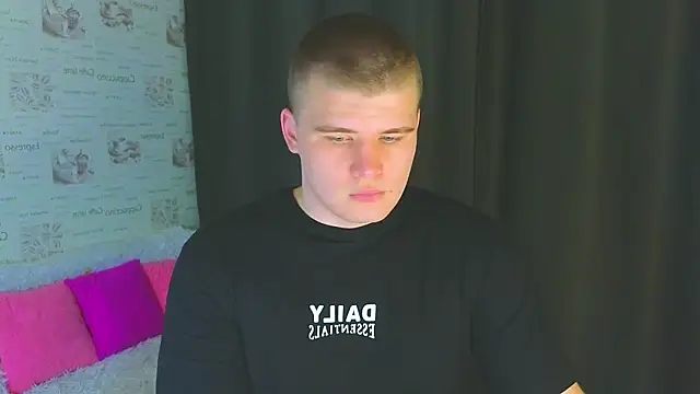 Snapshot of kittenmurr chatting on 09.24.25 kittenmurr online show from 09.24.25