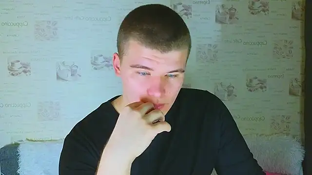 Snapshot of kittenmurr chatting on 10.01.25 kittenmurr online show from 10.01.25