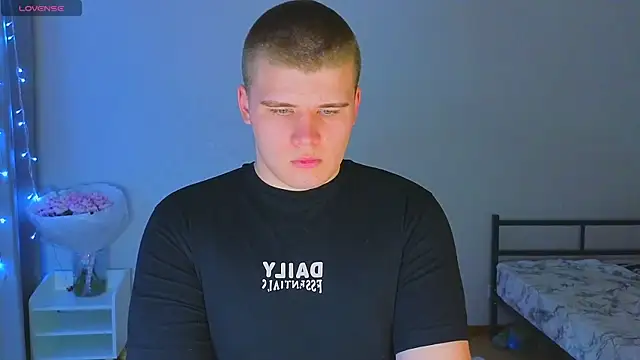 kittenmurr online show from 11.04.25