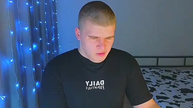 kittenmurr online show from 12.05.25