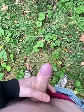 Snapshot of Leonddx chatting on 10.22.25 Leonddx online show from 10.22.25