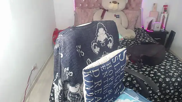 patty squirt  online show from 10.29.25