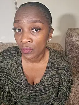 Yummychoklit online show from 07.12.26