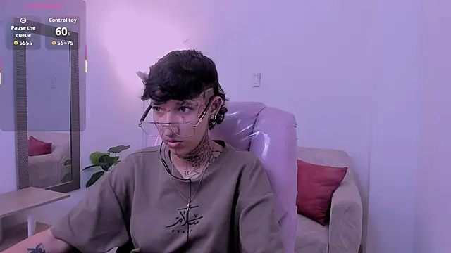 Luci Rose online show from 11.13.25