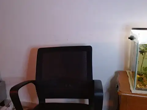 Snapshot of Xtremeplay_18 chatting on 09.19.25 Xtremeplay 18 online show from 09.19.25