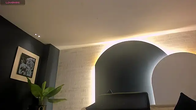 LizzCooper online show from 10.30.25