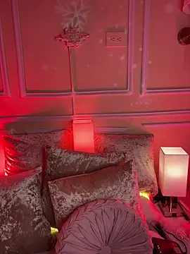 AriaHeavenss online show from 12.20.25