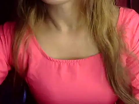 Snapshot of heartless_Queen chatting on 09.22.25 heartless Queen online show from 09.22.25