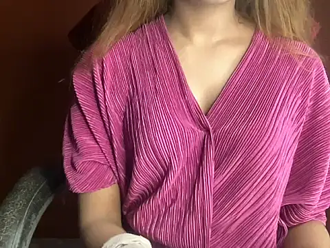 heartless Queen online show from 11.20.25