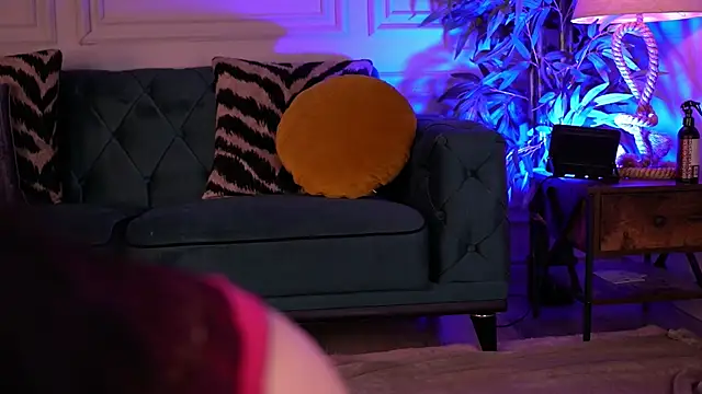 AlenaCapricious online show from 10.30.25