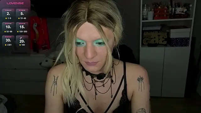 Snapshot of Kkkylie chatting on 02.17.26 Kkkylie online show from 02.17.26