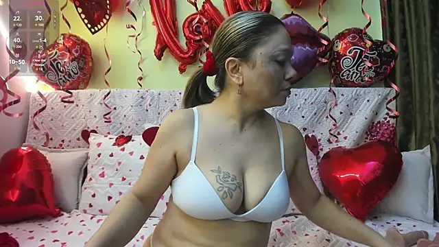 AtheneaArbelaez  online show from 09.21.25