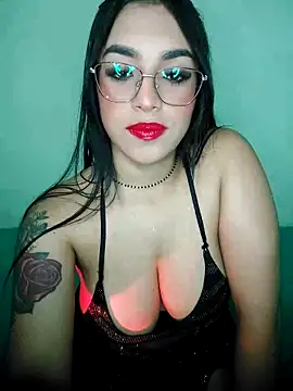 Linda Saenz  online show from 12.18.25