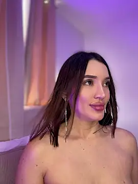 Bella-taylorr online show from 05.11.26