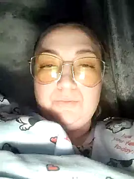 Snapshot of Kiss_Eva chatting on 01.29.25 Kiss Eva online show from 01.29.25