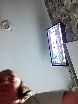 Snapshot of Kiss_Eva chatting on 03.21.25 Kiss Eva online show from 03.21.25