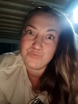 Snapshot of Kiss_Eva chatting on 09.10.25 Kiss Eva online show from 09.10.25