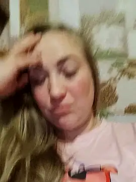 Snapshot of Kiss_Eva chatting on 11.15.25 Kiss Eva online show from 11.15.25