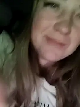 Snapshot of Kiss_Eva chatting on 11.24.25 Kiss Eva online show from 11.24.25