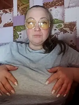 Snapshot of Kiss_Eva chatting on 02.04.26 Kiss Eva online show from 02.04.26