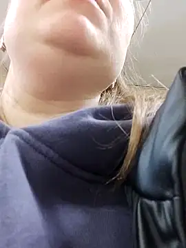 Snapshot of Kiss_Eva chatting on 02.24.26 Kiss Eva online show from 02.24.26