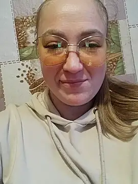 Snapshot of Kiss_Eva chatting on 02.28.26 Kiss Eva online show from 02.28.26