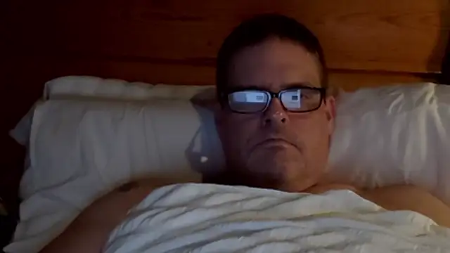 Snapshot of One_Man_For_You chatting on 11.10.25 One Man For You online show from 11.10.25