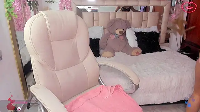 paulha miller online show from 09.18.25