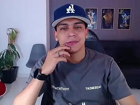 Snapshot of david_santos16 chatting on 09.20.25 david santos16 online show from 09.20.25