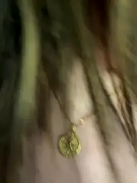 Snapshot of Pribaixinha chatting on 10.19.25 Pribaixinha online show from 10.19.25