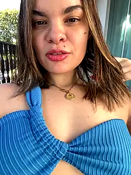 Snapshot of Pribaixinha chatting on 10.25.25 Pribaixinha online show from 10.25.25