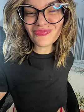 Snapshot of Pribaixinha chatting on 11.04.25 Pribaixinha online show from 11.04.25