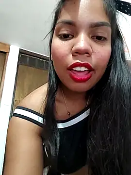 Snapshot of CloeeHills_ chatting on 10.23.25 CloeeHills online show from 10.23.25