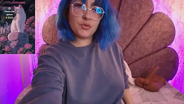 Lilith curvy online show from 09.13.25