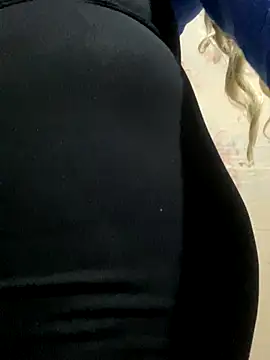 Cuckold-masters-dog online show from 10.25.25