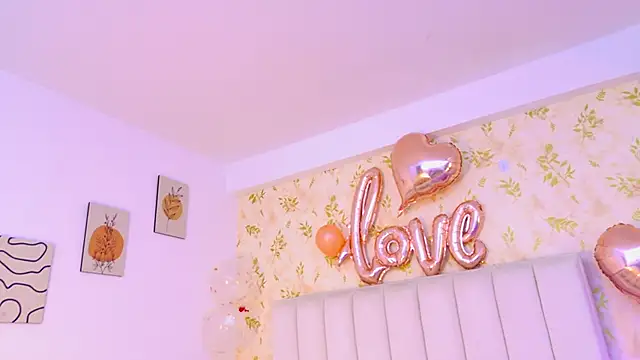 Snapshot of Samanta_Isel chatting on 02.12.26 Samanta Isel online show from 02.12.26