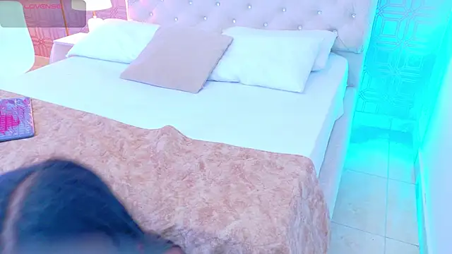 Snapshot of Samanta_Isel chatting on 02.17.26 Samanta Isel online show from 02.17.26