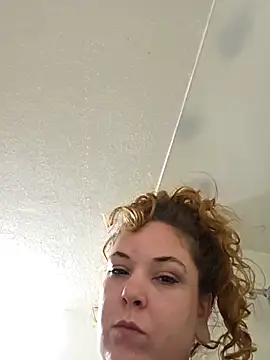Snapshot of LacyLaurent chatting on 05.31.26 LacyLaurent online show from 05.31.26