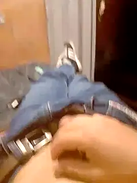 Snapshot of Zesa7 chatting on 09.26.25 Zesa7 online show from 09.26.25