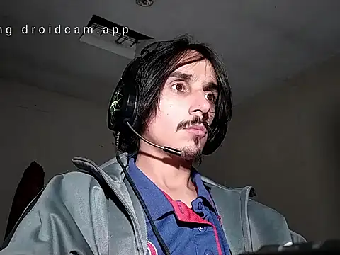 Snapshot of papito20cm chatting on 09.25.25 papito20cm online show from 09.25.25