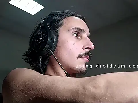 Snapshot of papito20cm chatting on 09.29.25 papito20cm online show from 09.29.25