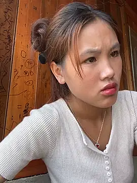 Snapshot of May_nhi chatting on 06.19.26 May nhi online show from 06.19.26