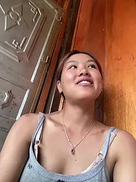 Snapshot of May_nhi chatting on 07.13.26 May nhi online show from 07.13.26