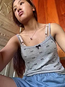 Snapshot of May_nhi chatting on 07.14.26 May nhi online show from 07.14.26