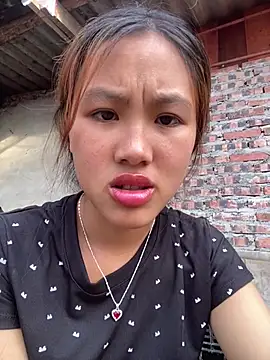 Snapshot of May_nhi chatting on 07.24.26 May nhi online show from 07.24.26