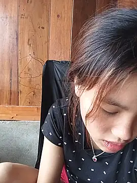 Snapshot of May_nhi chatting on 07.25.26 May nhi online show from 07.25.26