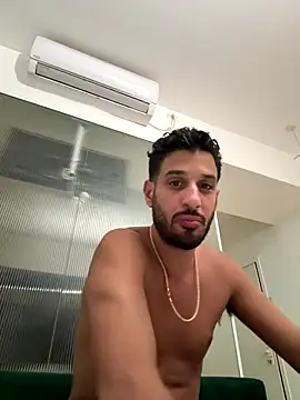 husbandandwifetobe online show from 10.24.25