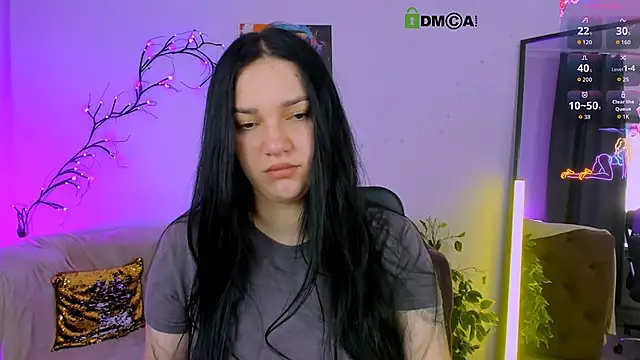 Snapshot of miss_ella_ chatting on 09.27.25 miss ella online show from 09.27.25