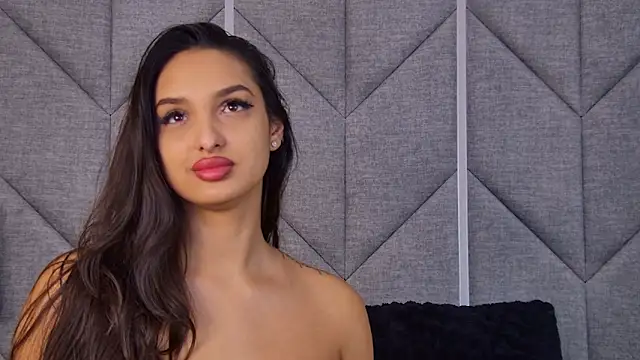 Kimberlymav online show from 12.22.25