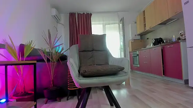 melanie wayy online show from 09.12.25